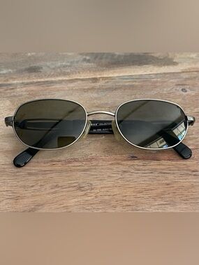 GUESS COLLECTION Unisex Aviator Sunglasses GU 5062 GUN 3‎  50 19 135  100% UV